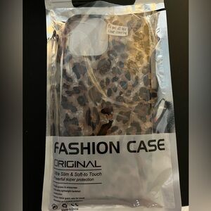 IPhone 13 Pro Max Leopard Bling Cover Case